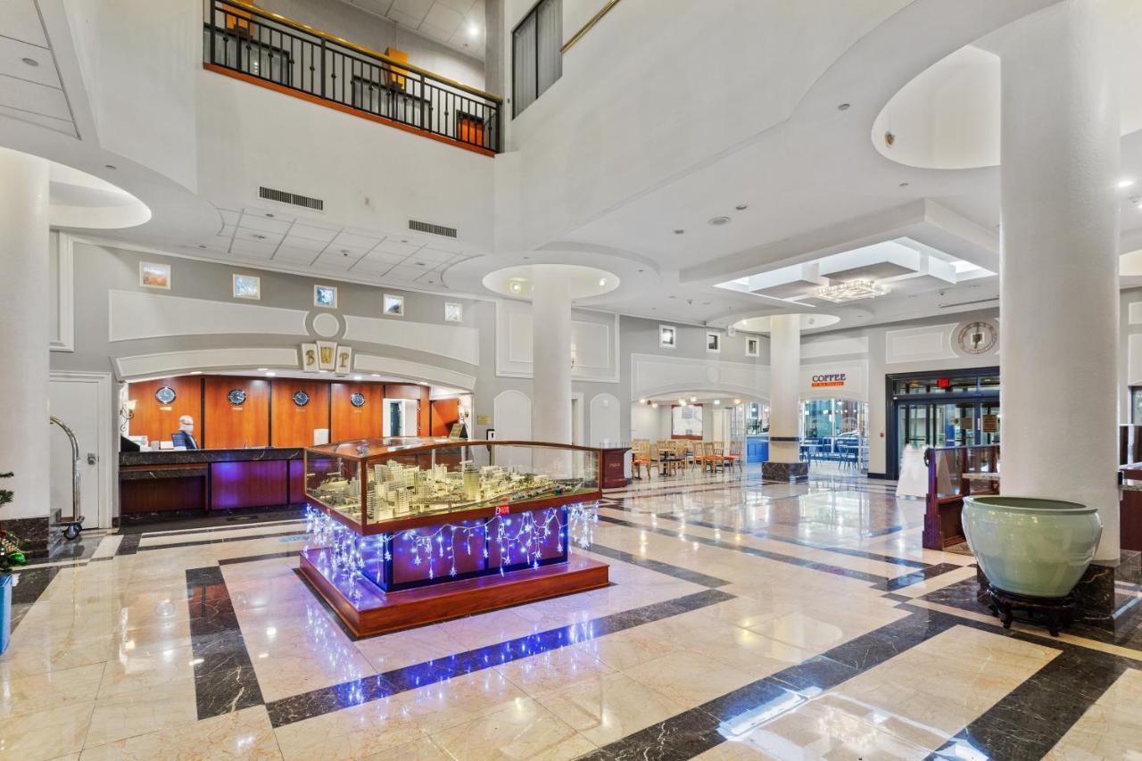 Wyndham Garden Baronne Plaza Hotel New Orleans Buitenkant foto