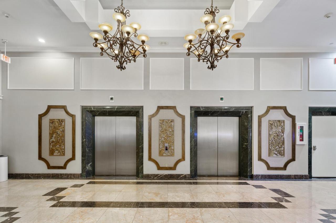 Wyndham Garden Baronne Plaza Hotel New Orleans Buitenkant foto