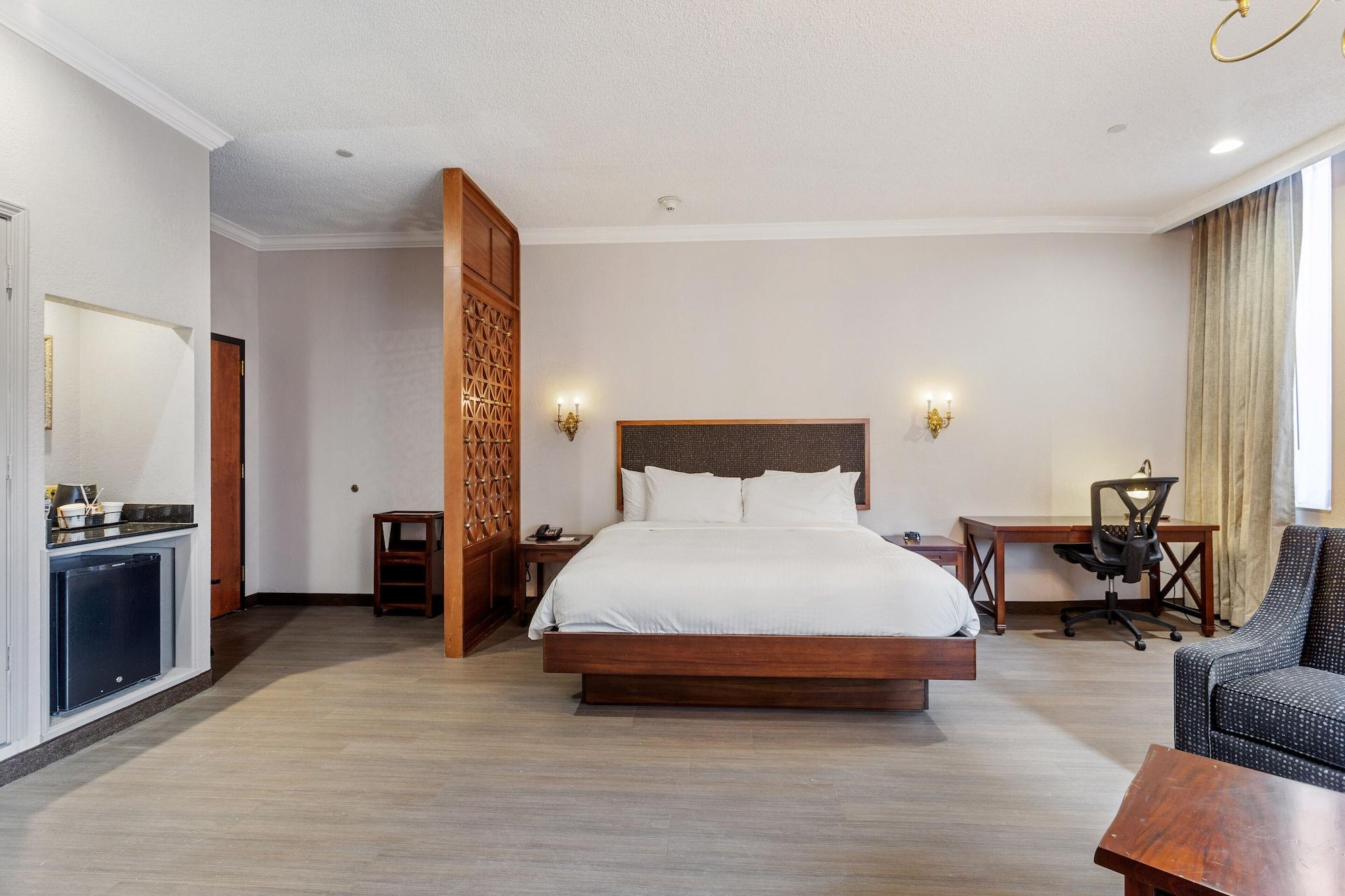 Wyndham Garden Baronne Plaza Hotel New Orleans Buitenkant foto