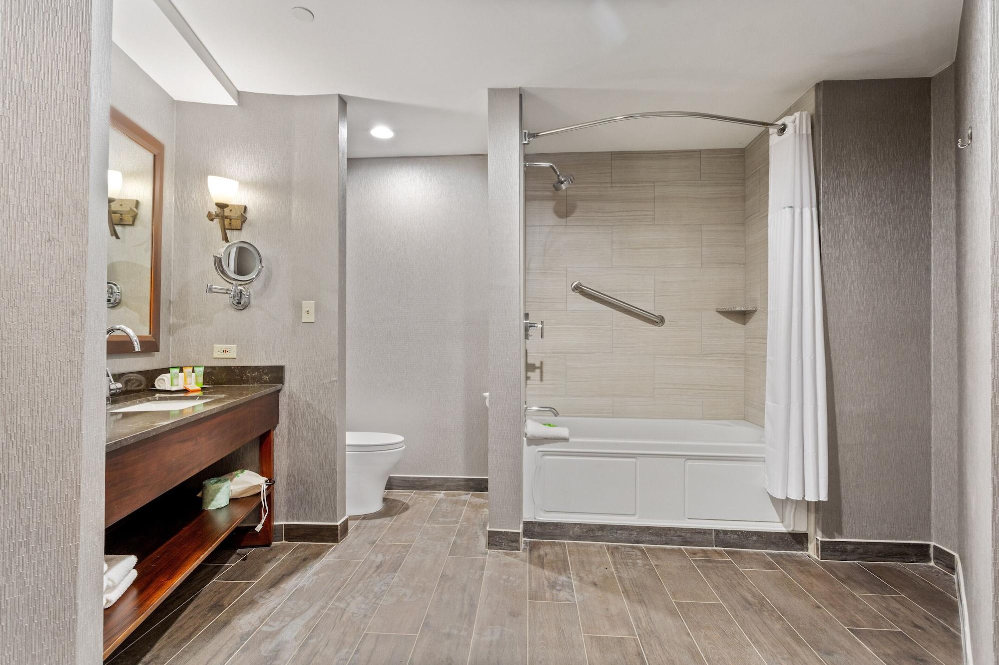 Wyndham Garden Baronne Plaza Hotel New Orleans Buitenkant foto