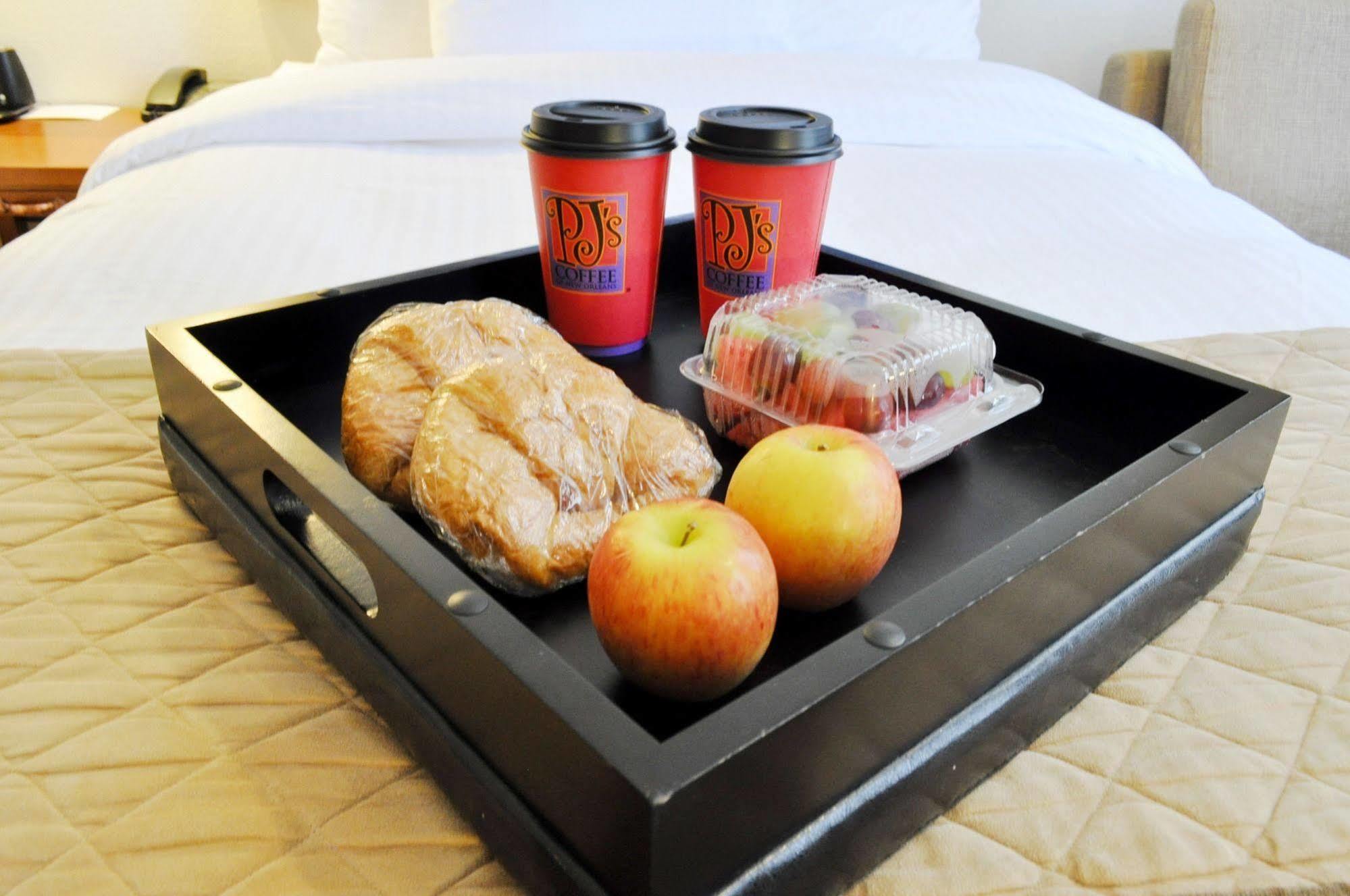 Wyndham Garden Baronne Plaza Hotel New Orleans Buitenkant foto